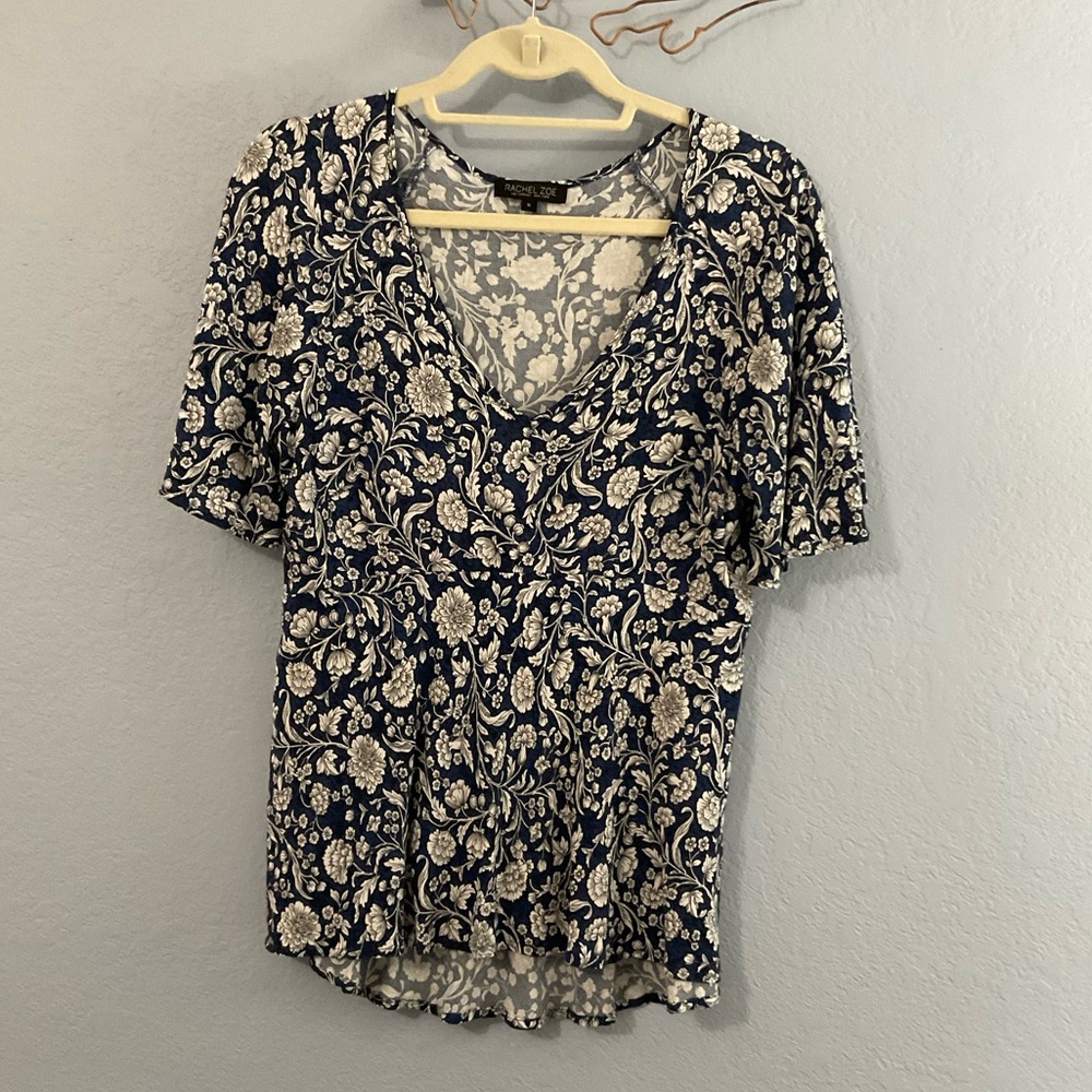 Very pretty Rachel Zoe floral blouse